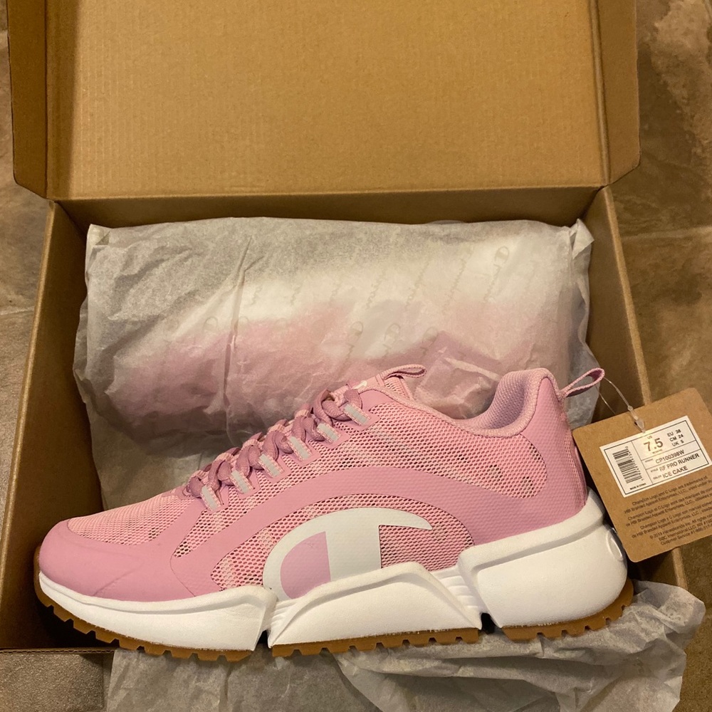 Champion ice cake shoes
